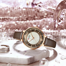 Elegant Women’s Quartz Watch with Leather Strap