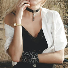 Stylish women's watch - Fashionable mini watch with stainless steel strap