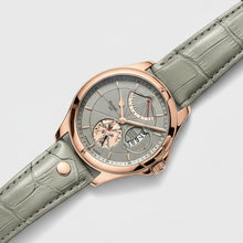 NovaLuxe - Elegant Women's Watch