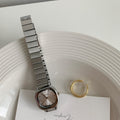 Women's minimalist quartz watch with chain strap and folding clasp