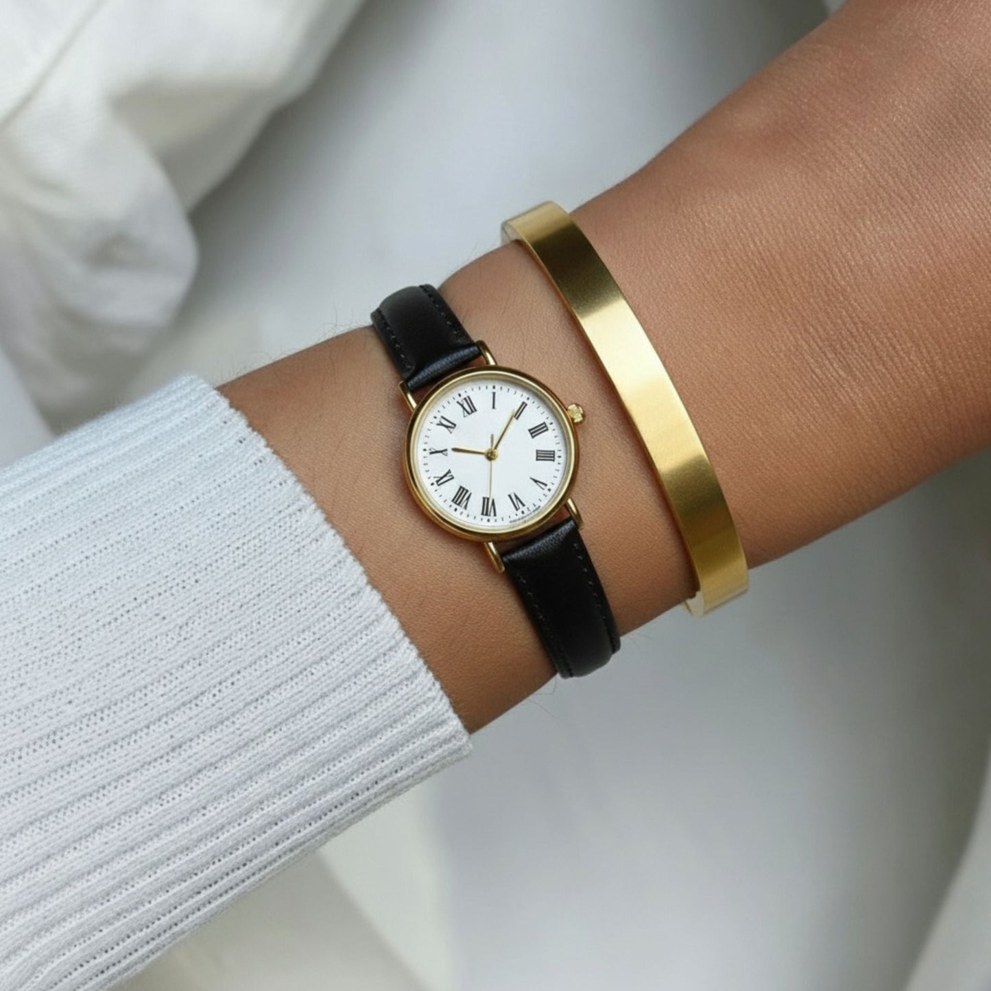Lina | Simple And Compact Alloy Belt Watch