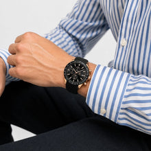 David | Stylish Men’s Chronograph with Versatile Strap Options | 44mm