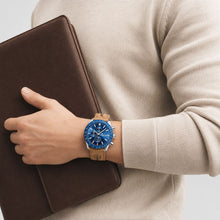 David | Stylish Men’s Chronograph with Versatile Strap Options | 44mm