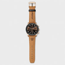 David | Stylish Men’s Chronograph with Versatile Strap Options | 44mm