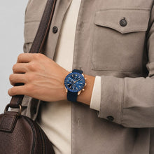 David | Stylish Men’s Chronograph with Versatile Strap Options | 44mm