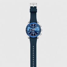 David | Stylish Men’s Chronograph with Versatile Strap Options | 44mm